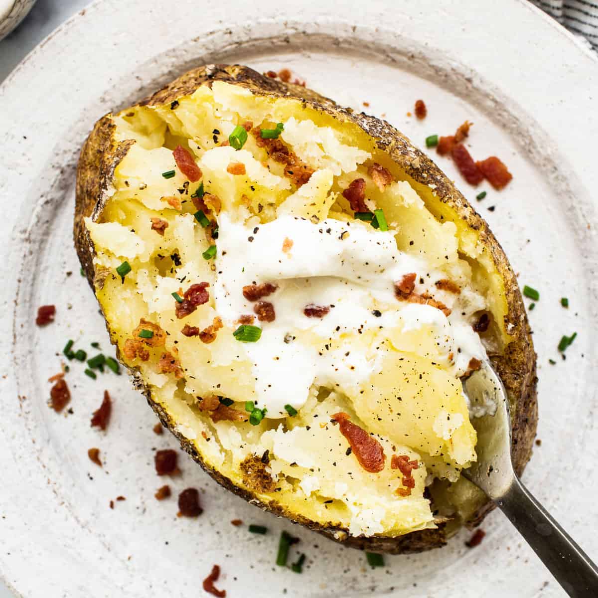 Microwave Baked Potato: Foolproof Guide to Crispy Skin & Toppings
